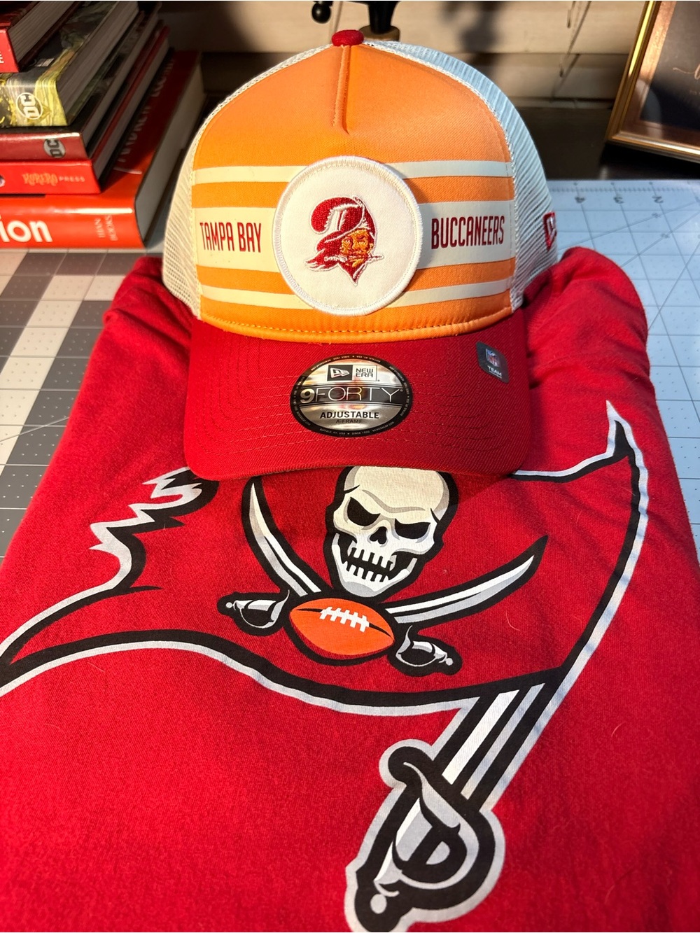 Bundle Buccaneers Trucker hat and Nike tshirt